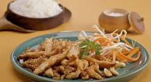 Chicken with peanuts